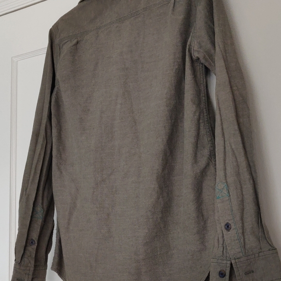 MODERN AMUSEMENT Button Down | S - Picture 8 of 11